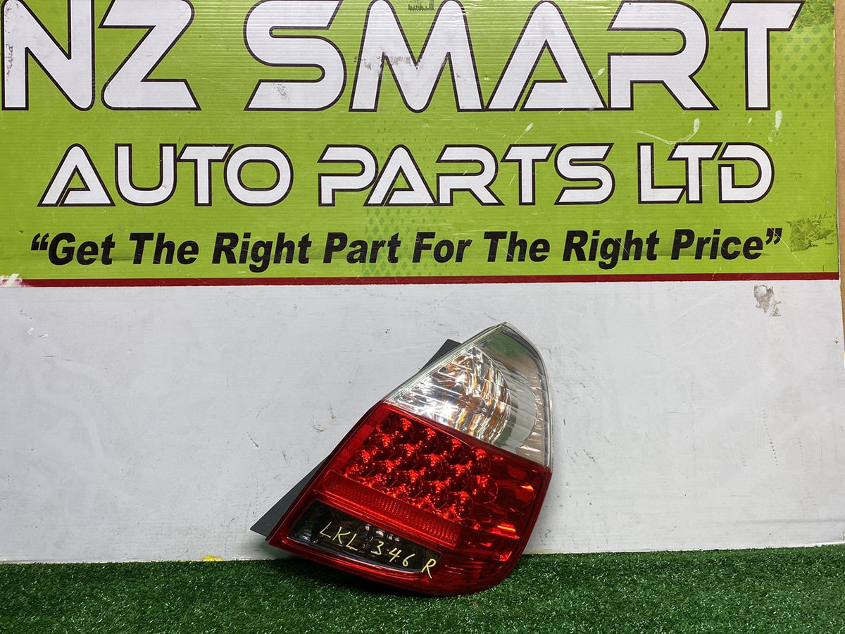 2005 Honda Fit - Right Taillight PN: ICHKOH 4995