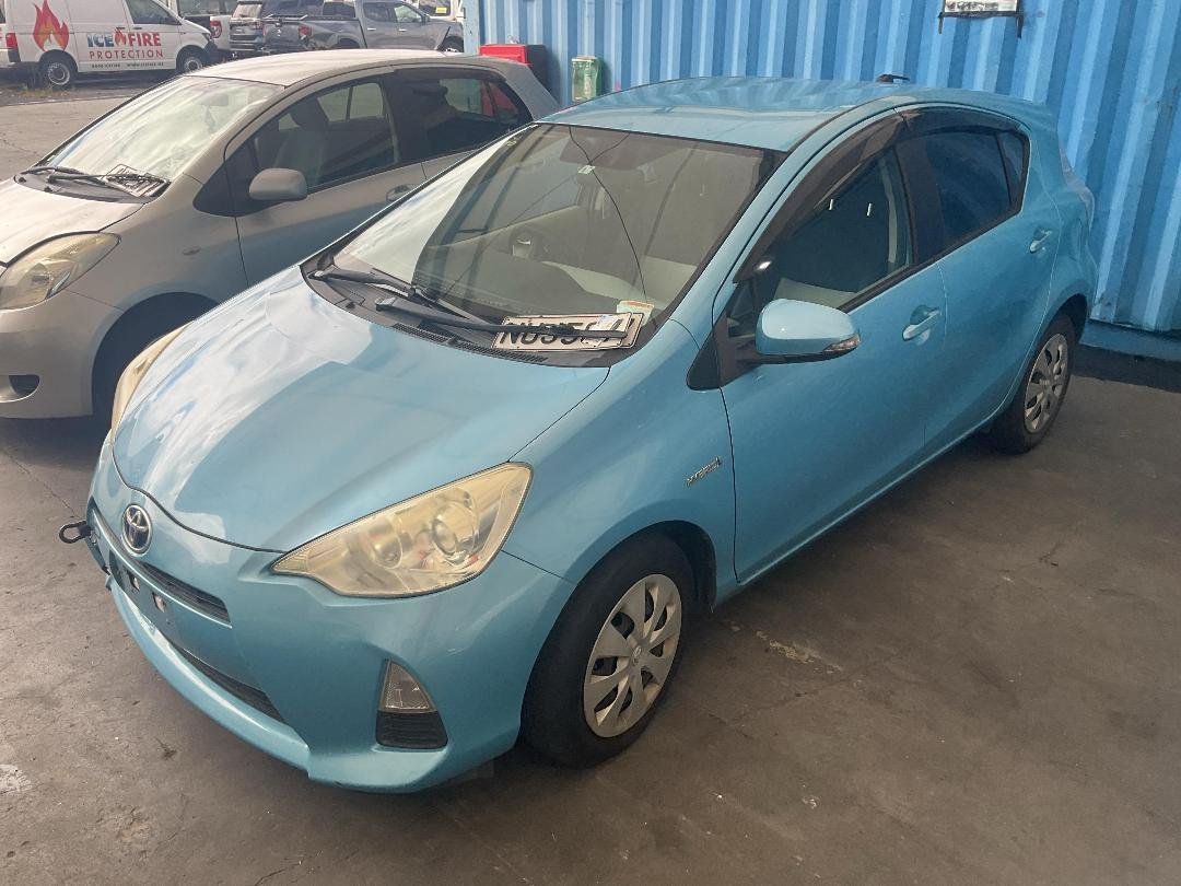 2013 Toyota Aqua Hybrid NHP10 Dismantling For Parts