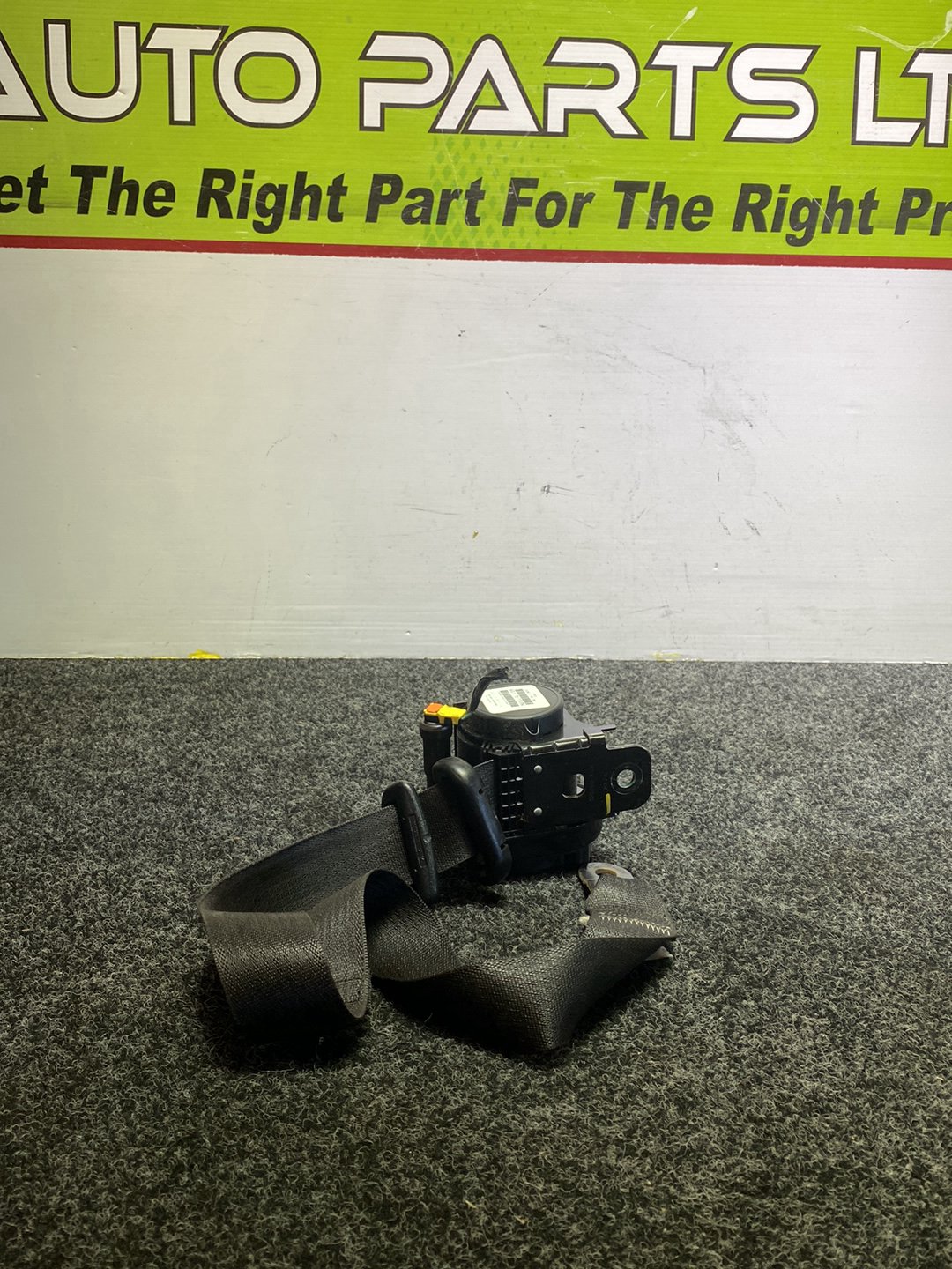 2010 Dodge Journey - Left Front Seat Belt