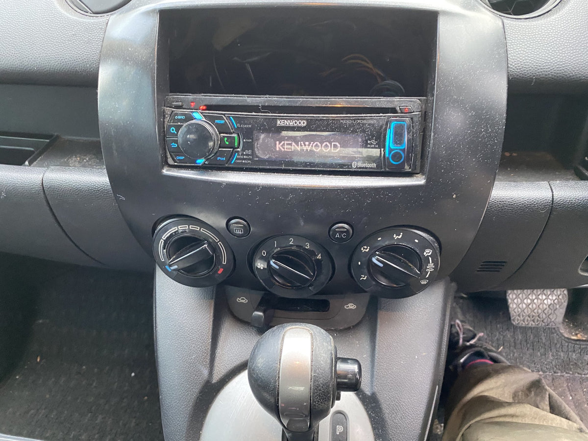 2005 Mazda Demio Dismantling For Parts