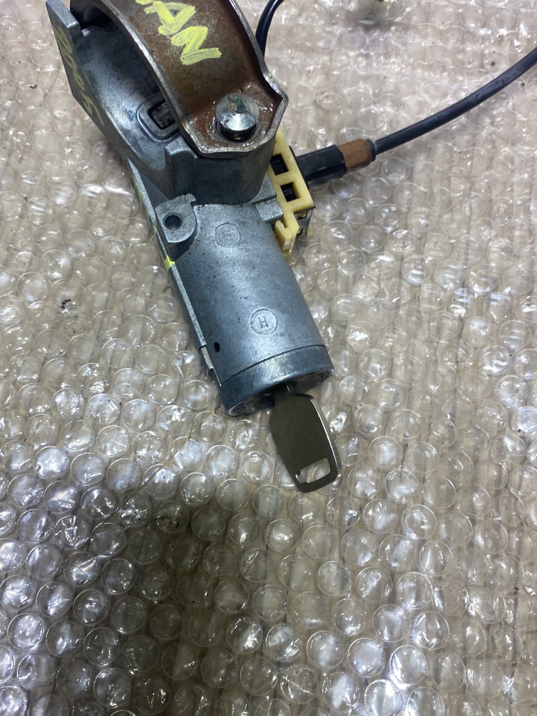 2005 Nissan Tiida- Ignition Switch PN: see photos