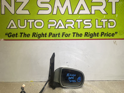 2002 Mazda MPV- Right Door Mirror PN: 2 plugs 9 7 wires