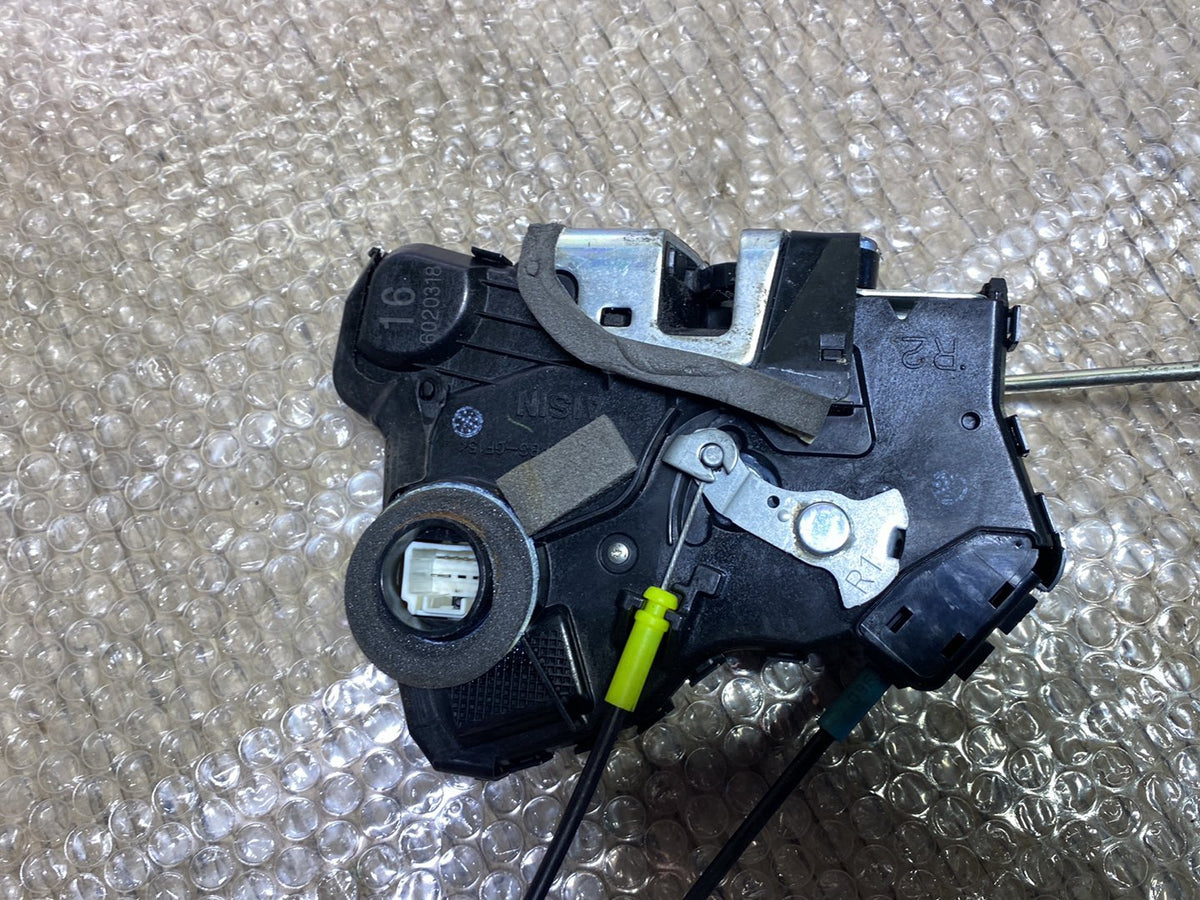 2006 Used Toyota Alphard- Right Front Door Lock Actuator PN: 6903033241