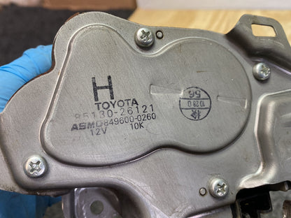 2007 Toyota Hiace - Wiper Motor PN: wiper arm