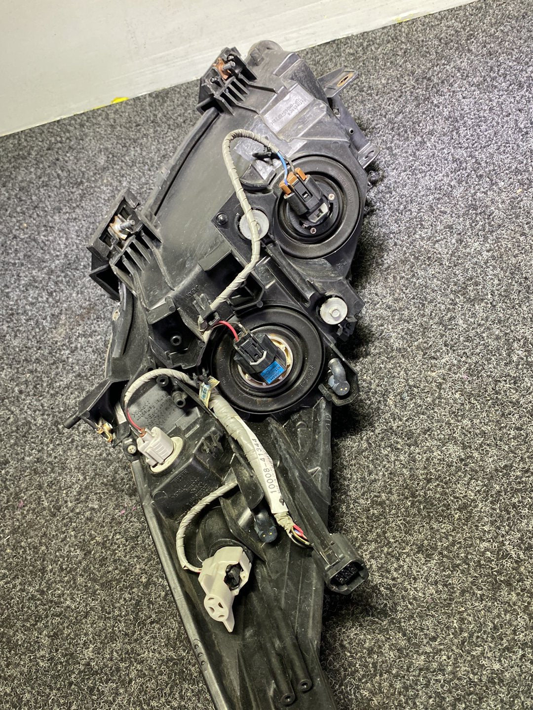 2010 Mazda Axela - Right Headlight Manual Adjust / Non Hid / Koito 100-41343