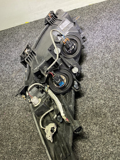 2010 Mazda Axela - Right Headlight Manual Adjust / Non Hid / Koito 100-41343
