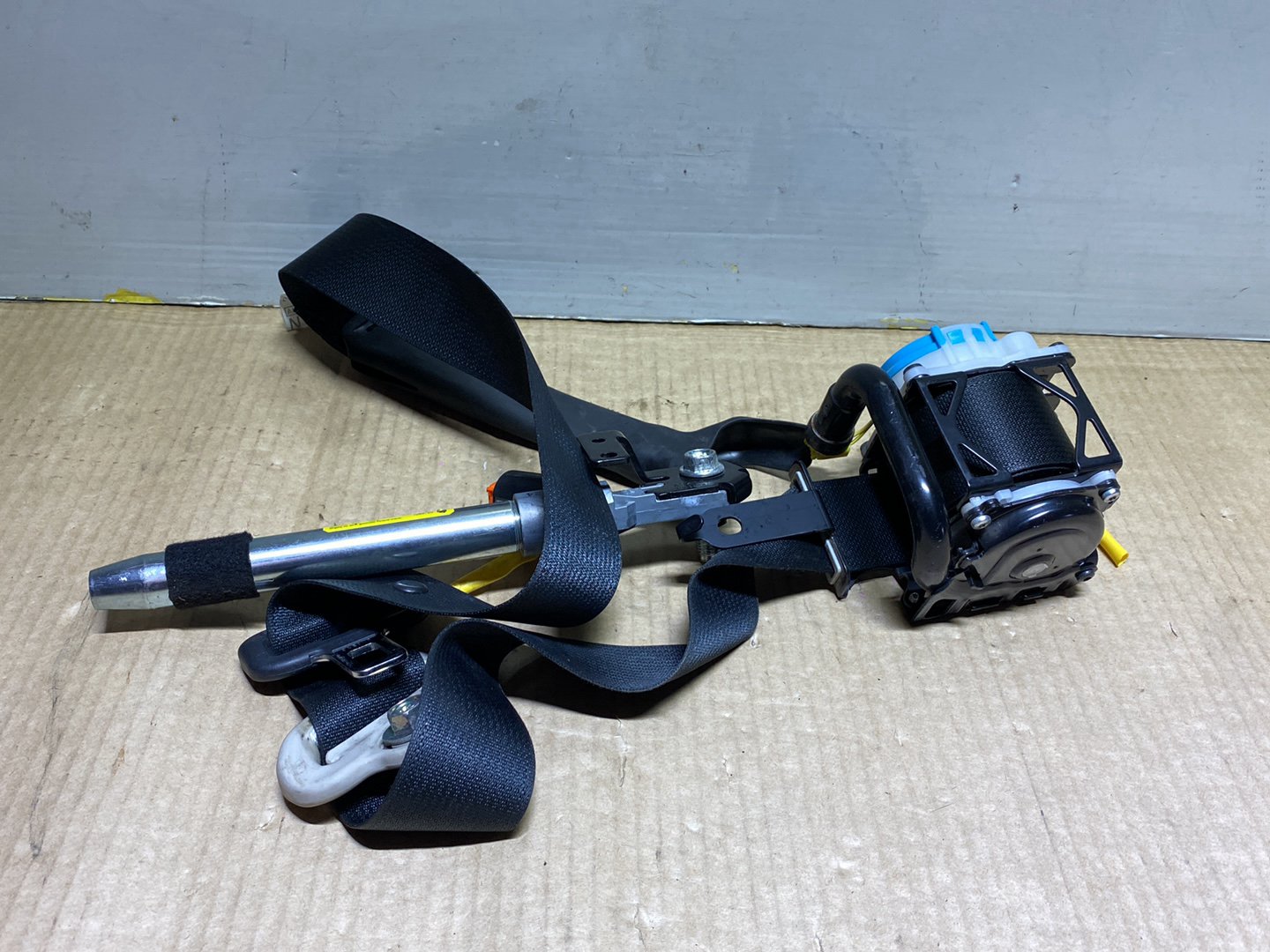 2013 Mazda CX-5 KE2AW - Right Front Seat Belt PN: see photo