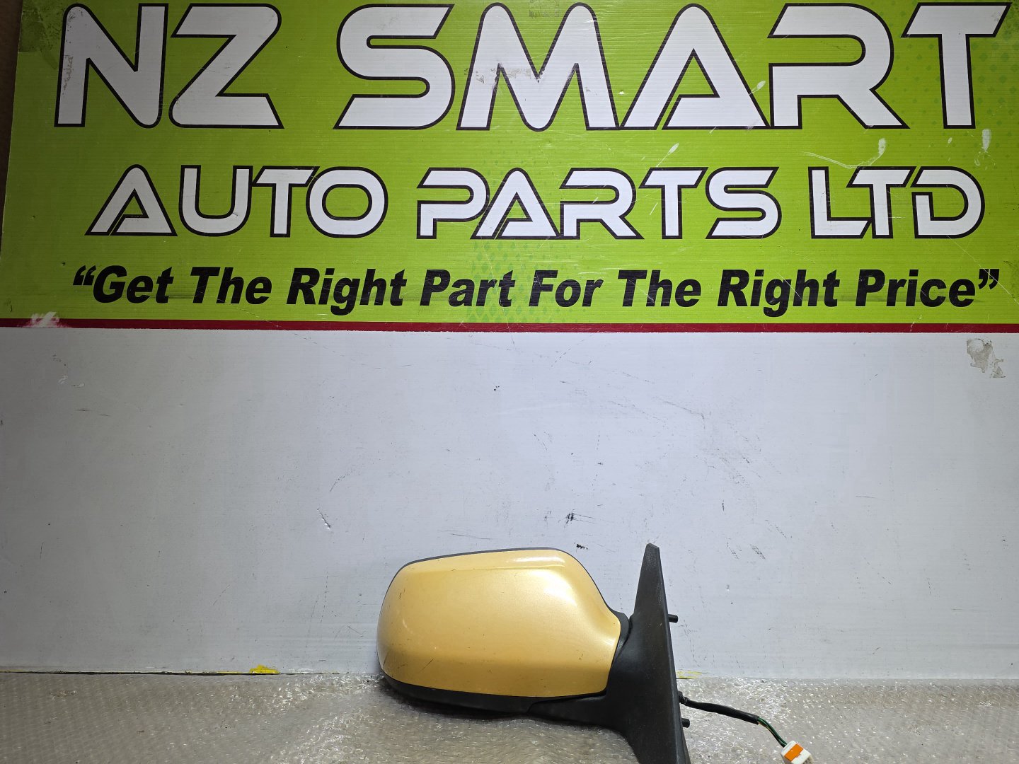 2002 Mazda Atenza- Right Door Mirror PN: 6 wires