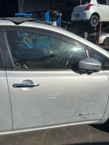 2016 Nissan Leaf  Dismantling For Parts