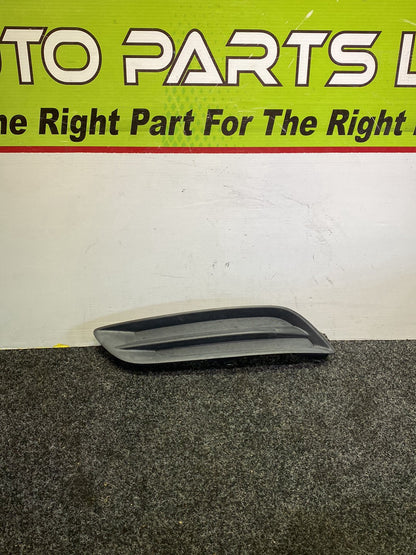 2015 Nissan Pulsar - Left Fog Light Cover PN: 62257 3ST0B