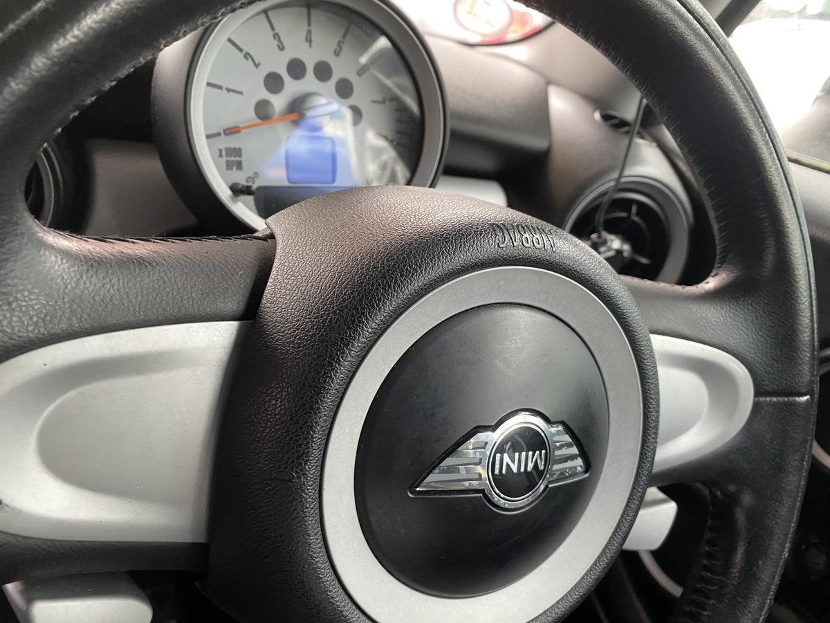 2007 MINI Cooper - Dismantling For Parts