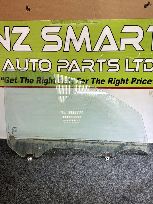 2012 Nissan Micra - Right Front Door Glass PN: Tint Number M173S