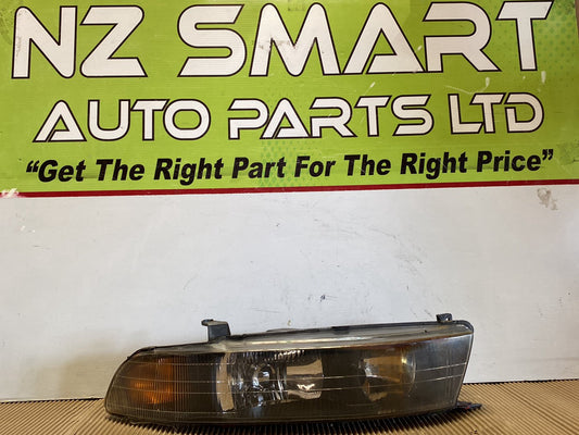 2002 Mitsubishi Galant- Right Headlight PN: STANLEY 907-37000