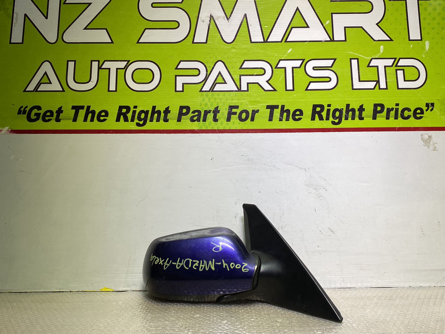 2004 Mazda Axela- Right Door Mirror PN: 5 wires