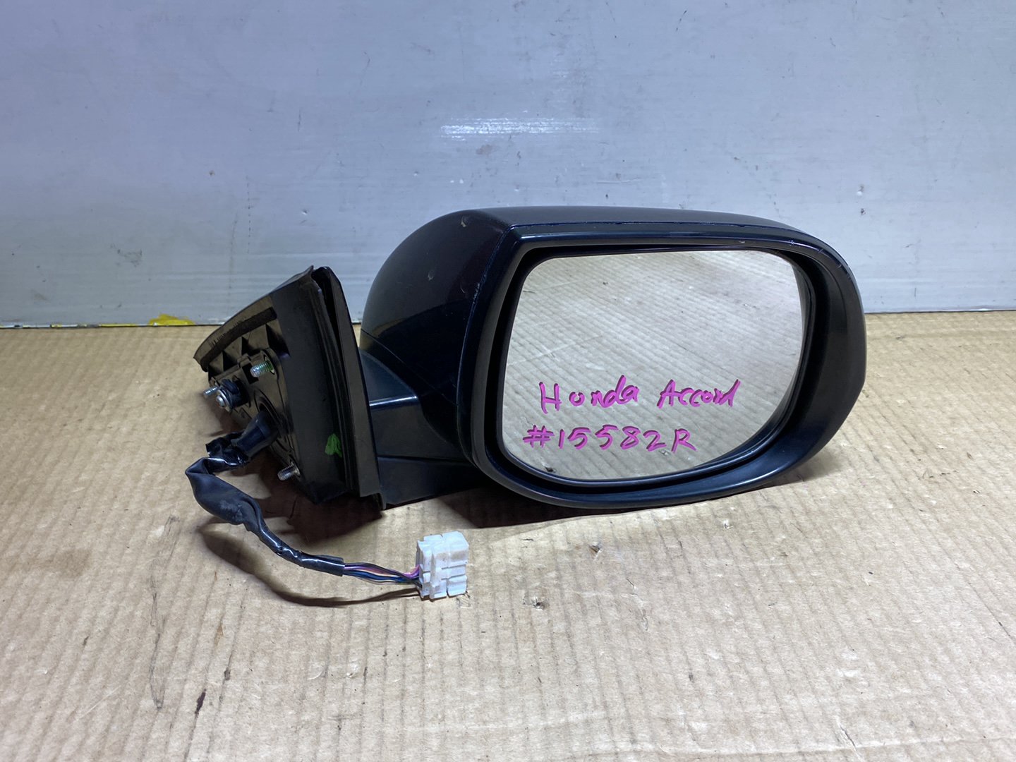 2008 Honda Accord - Right Door Mirror PN: 6 wires