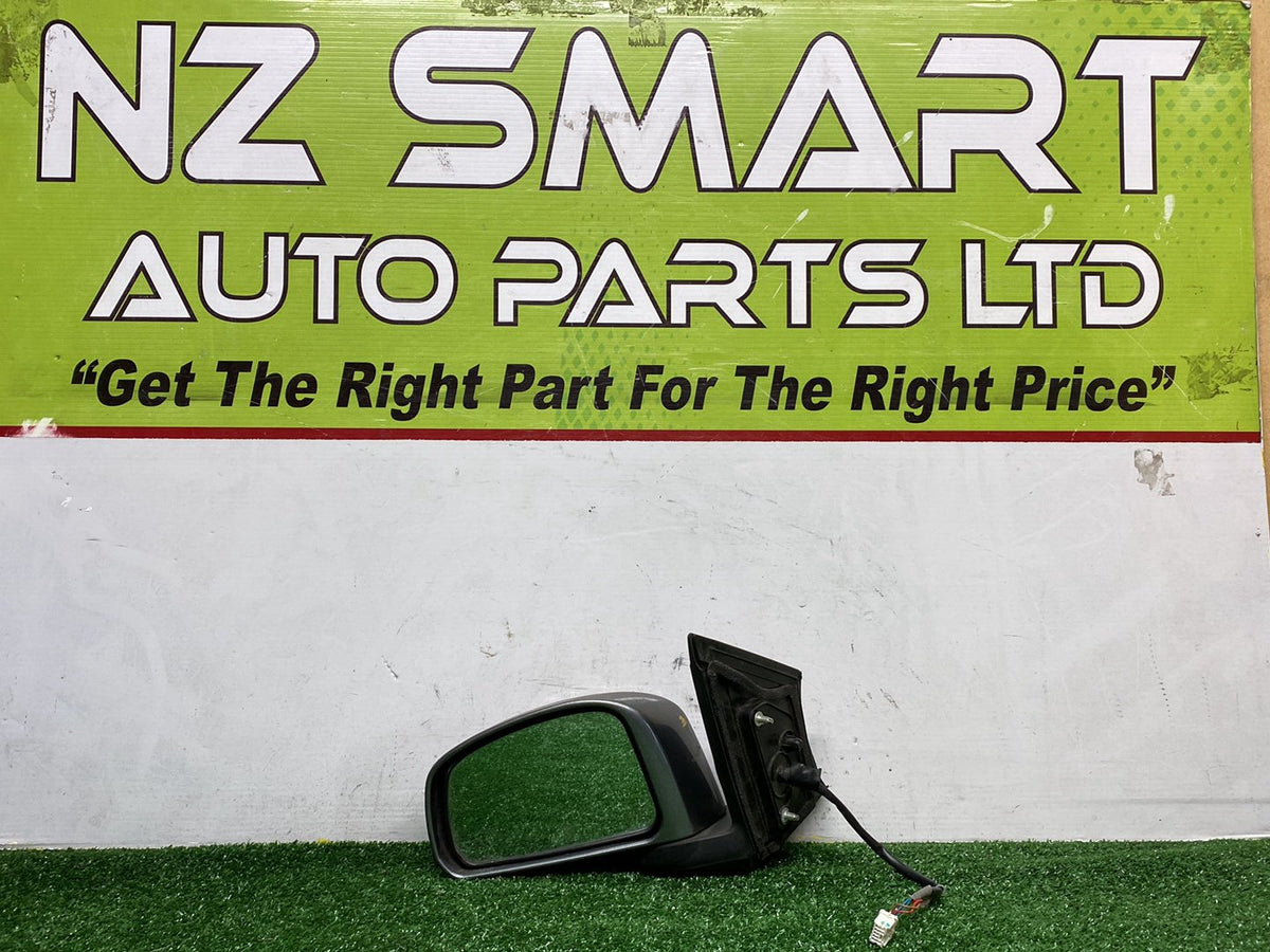 2006 Nissan Wingroad - Left Door Mirror PN: 5 wires