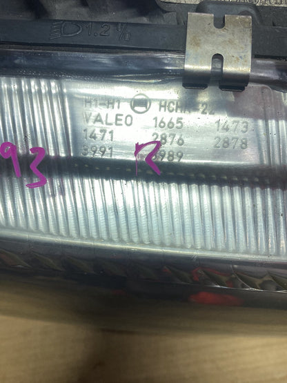 2002 Nissan Bluebird- Right Headlight PN: