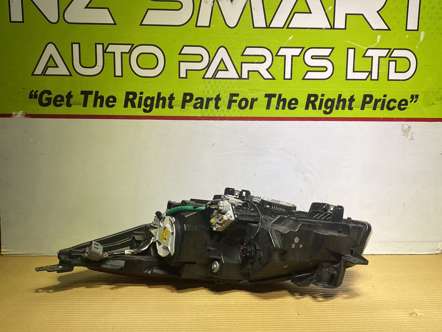 2013 Mazda Axela BLFFW- Right Headlight PN: