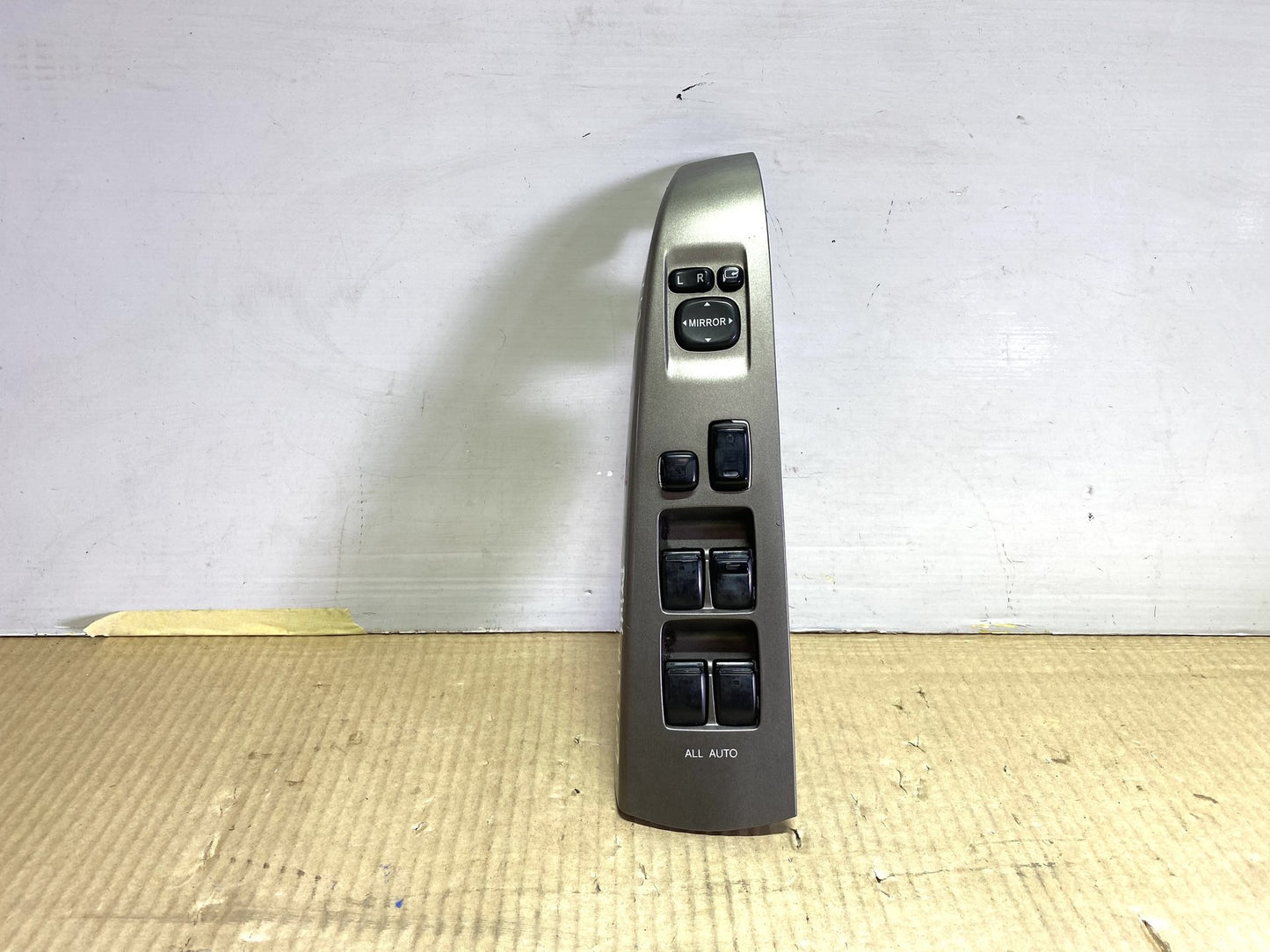 2009 Used Toyota Prius NHW20- Master Power Window Switch PN: 84040-47061