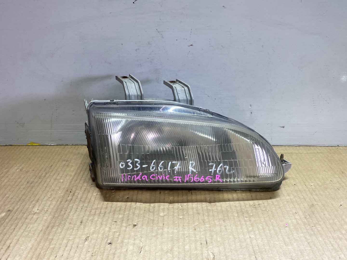 1994 Honda Civic - Right Headlight PN: STANLEY 033-6617