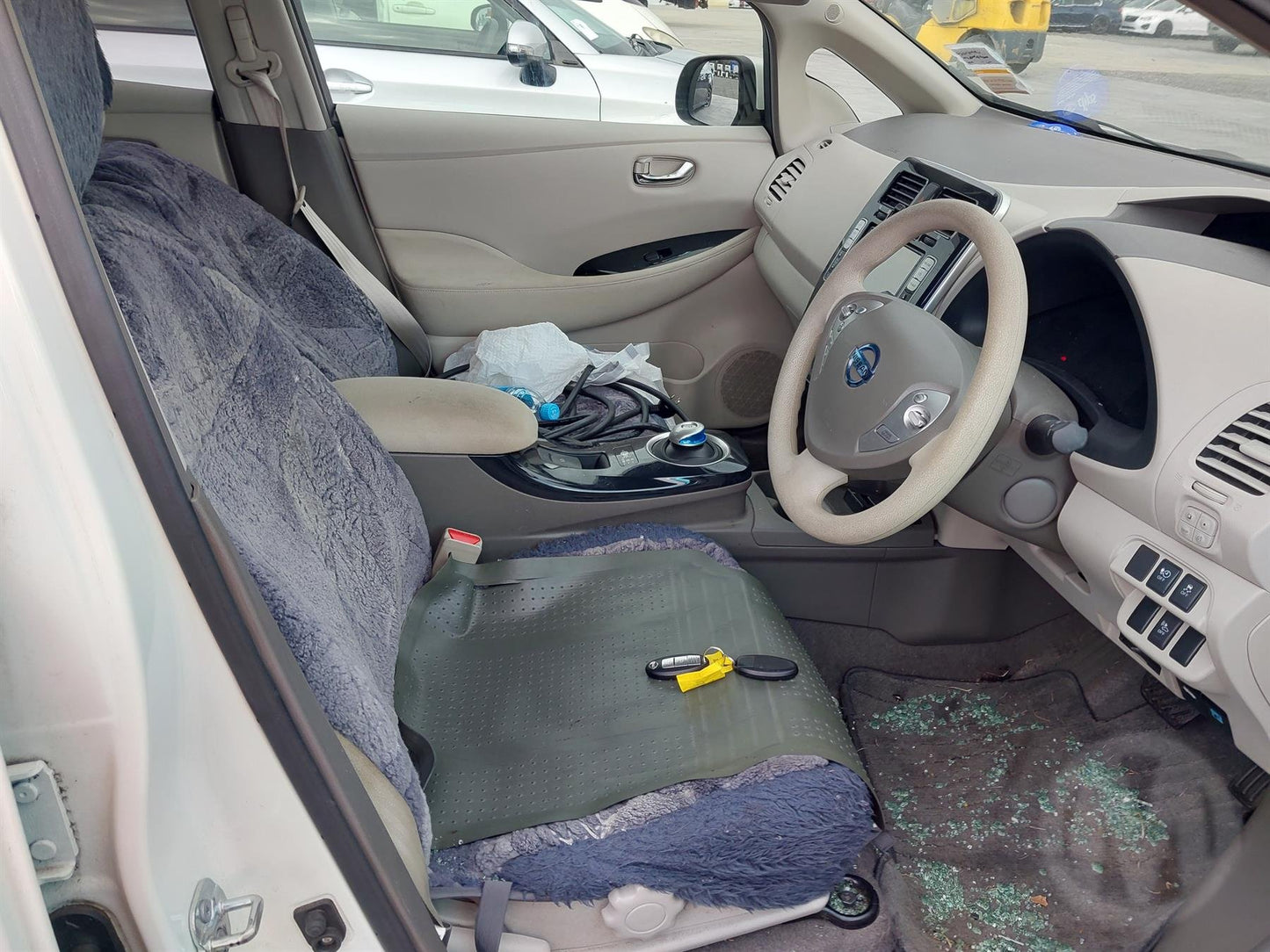 2011 Nissan Leaf ZE0 Dismantling For Parts