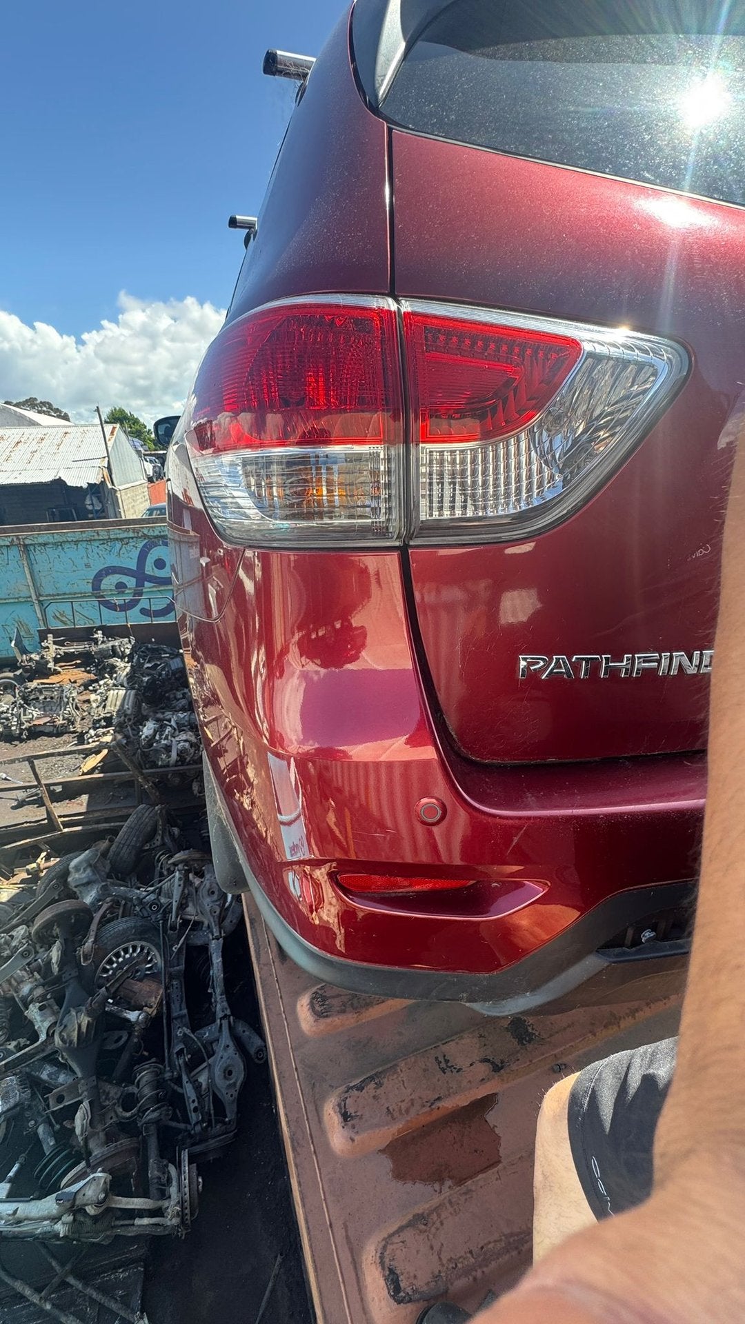 2014 Nissan Pathfinder ST Dismantling For Parts