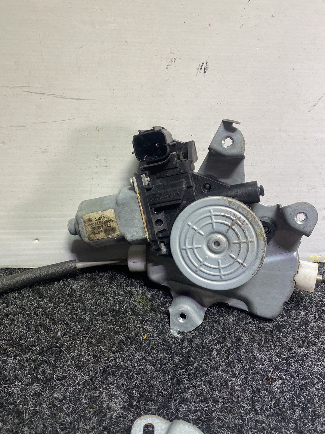 2010 Nissan Juke YF15 - Left Front Window Regulator/Motor