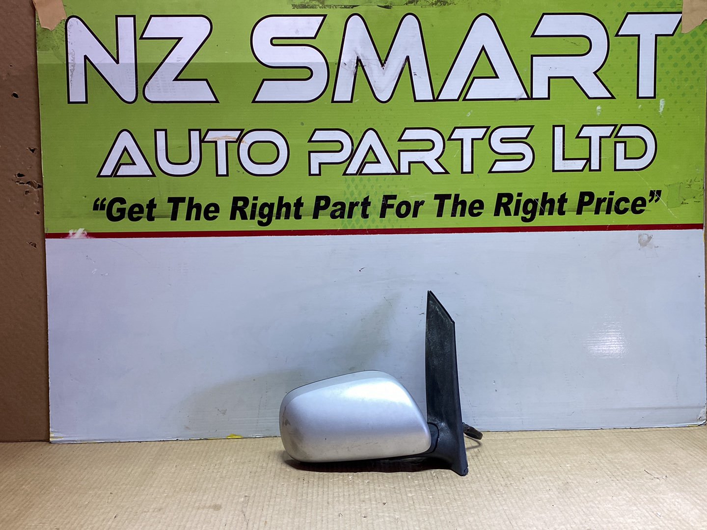 2000 Toyota Platz NCP12 - Right Door Mirror PN: 7 wires