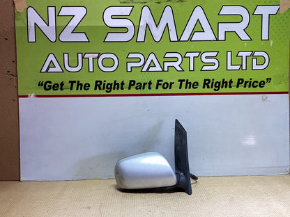 2000 Toyota Platz NCP12 - Right Door Mirror PN: 7 wires