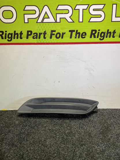 2015 Nissan Pulsar - Right Fog Light Cover PN: 62256 3ST0B