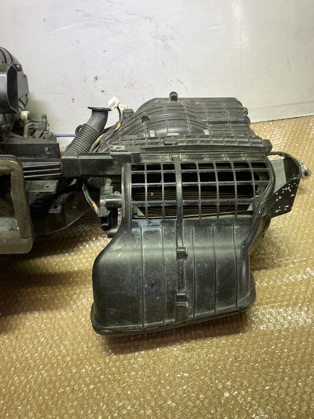 2009 Hyundai i30- Heater Core/Box PN: see photos