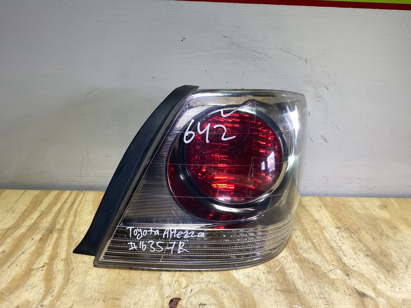 2001 Toyota Altezza GXE10 - Right Taillight PN: Koito 53-21