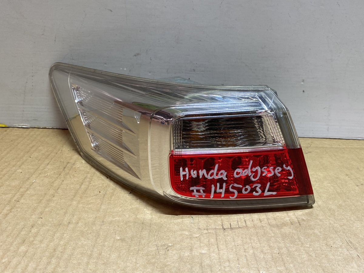 2011 Honda Odyssey - Left Taillight PN: Koito 220-17754