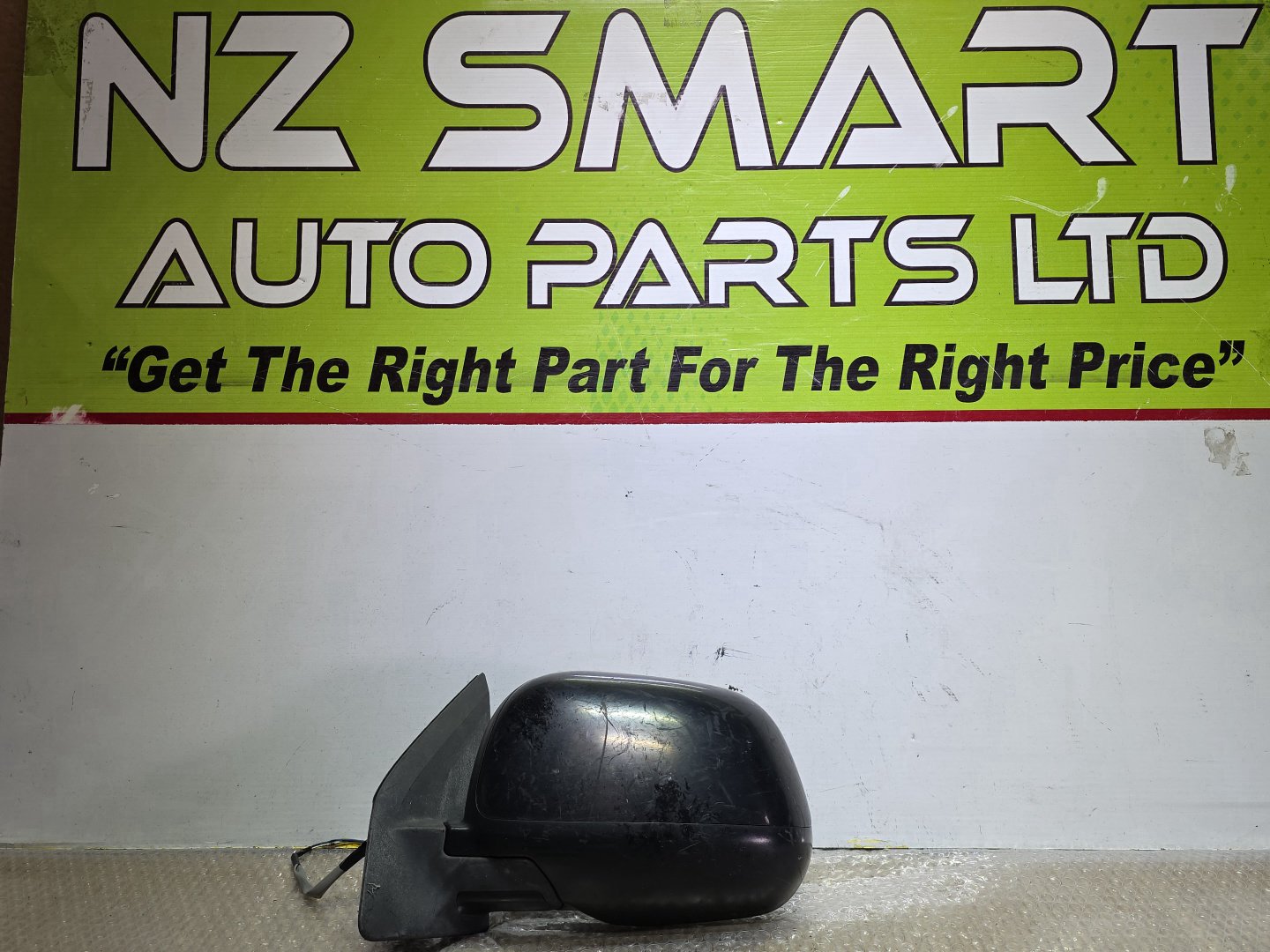 2011 Mitsubishi Outlander- Left Door Mirror PN: 3 wires
