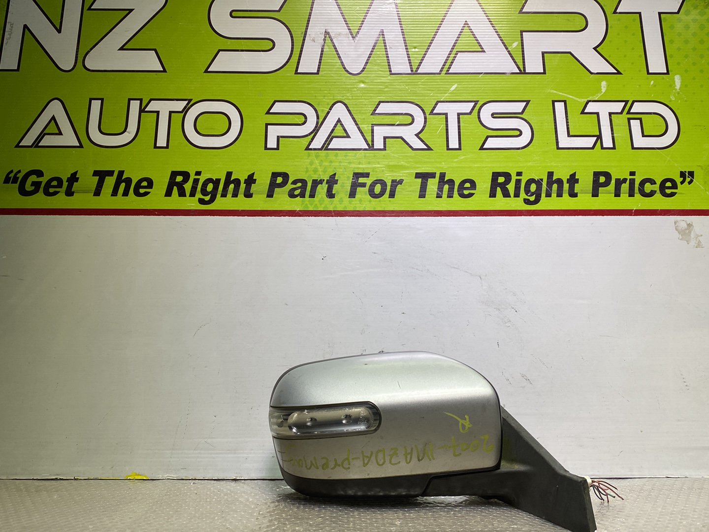 2007 Mazda Premacy- Right Door Mirror PN: 8 wires