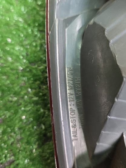 2003 Used Toyota Avensis - Left Taillight PN: 44-35