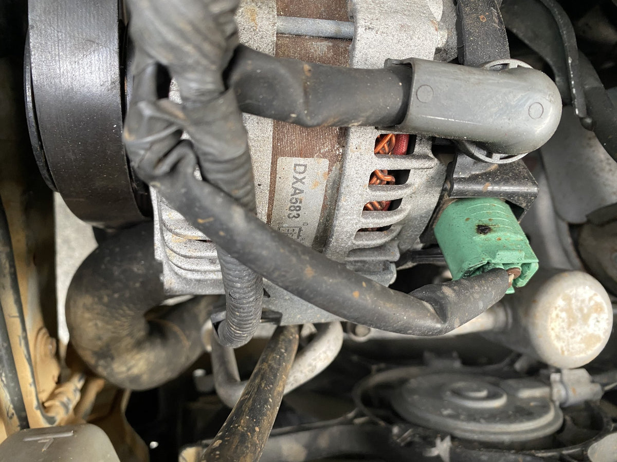 2007 Toyota Voxy AZR60- Dismantling For Parts