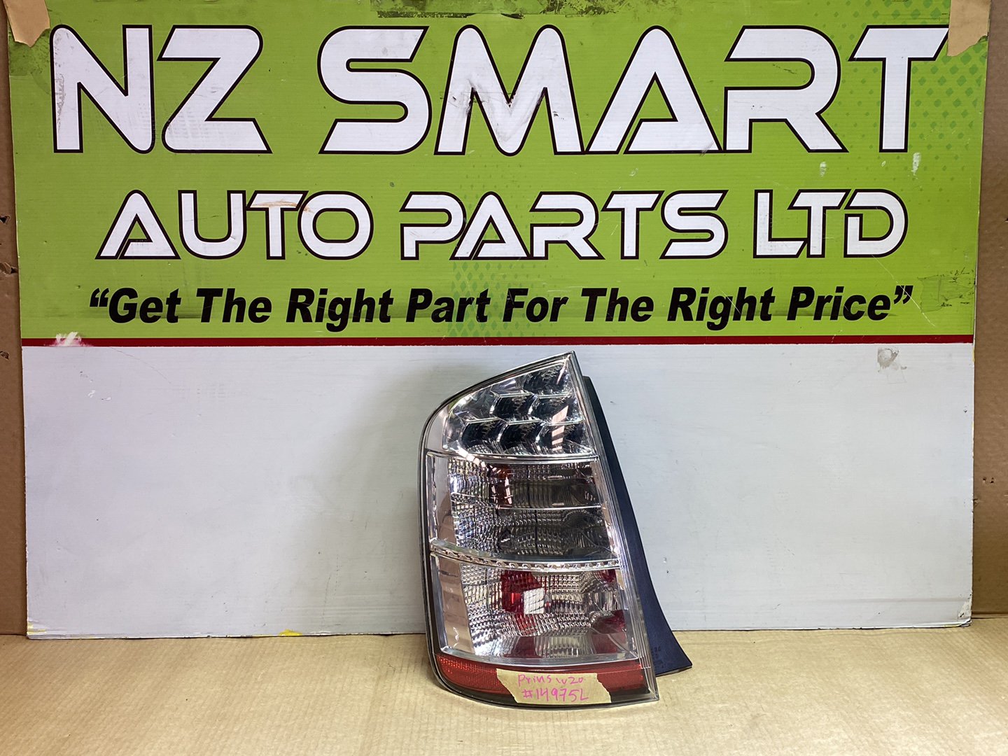 2005 Used Toyota Prius NHW20 - Left Taillight PN: STANLEY 47-13