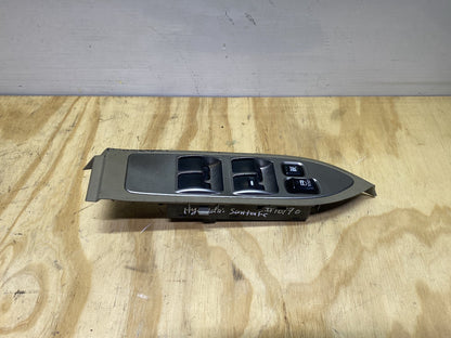 2010 Hyundai Santa Fe - Master Power Window Switch PN: 3 wires