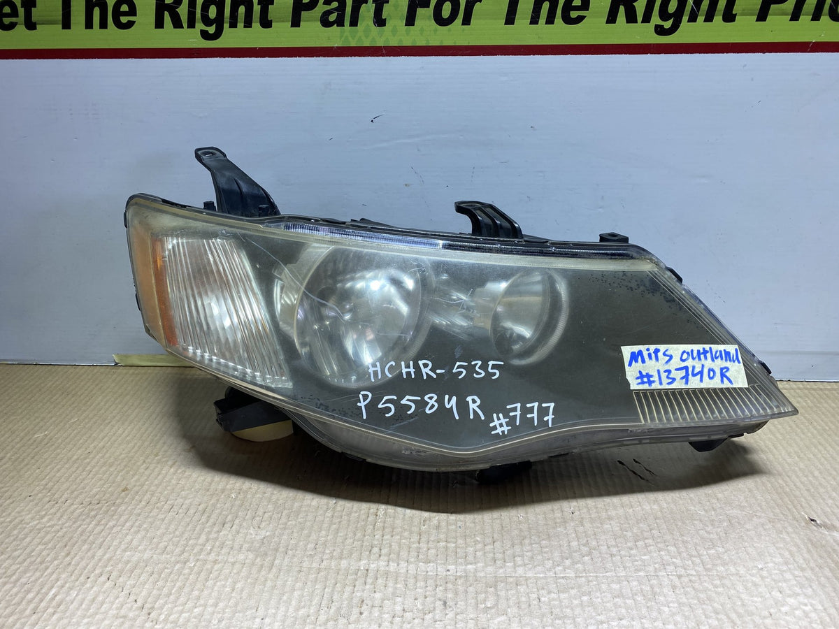 2007 Mitsubishi Outlander - Right Headlight PN: HCHR-535