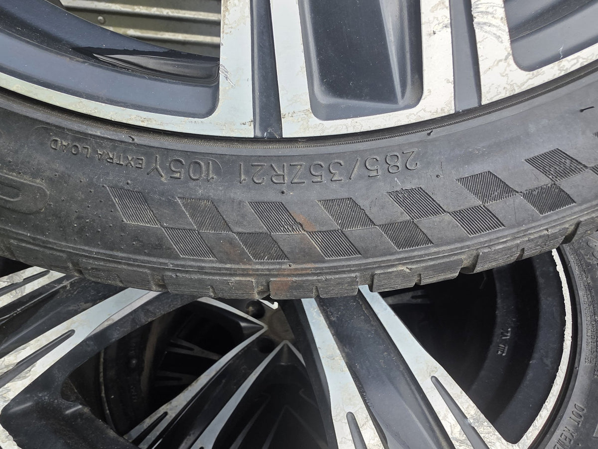 Mag Wheel Set PN: Stud Pattern 5x114.3/ Wheel Size 21x9JJ/ Offset 38