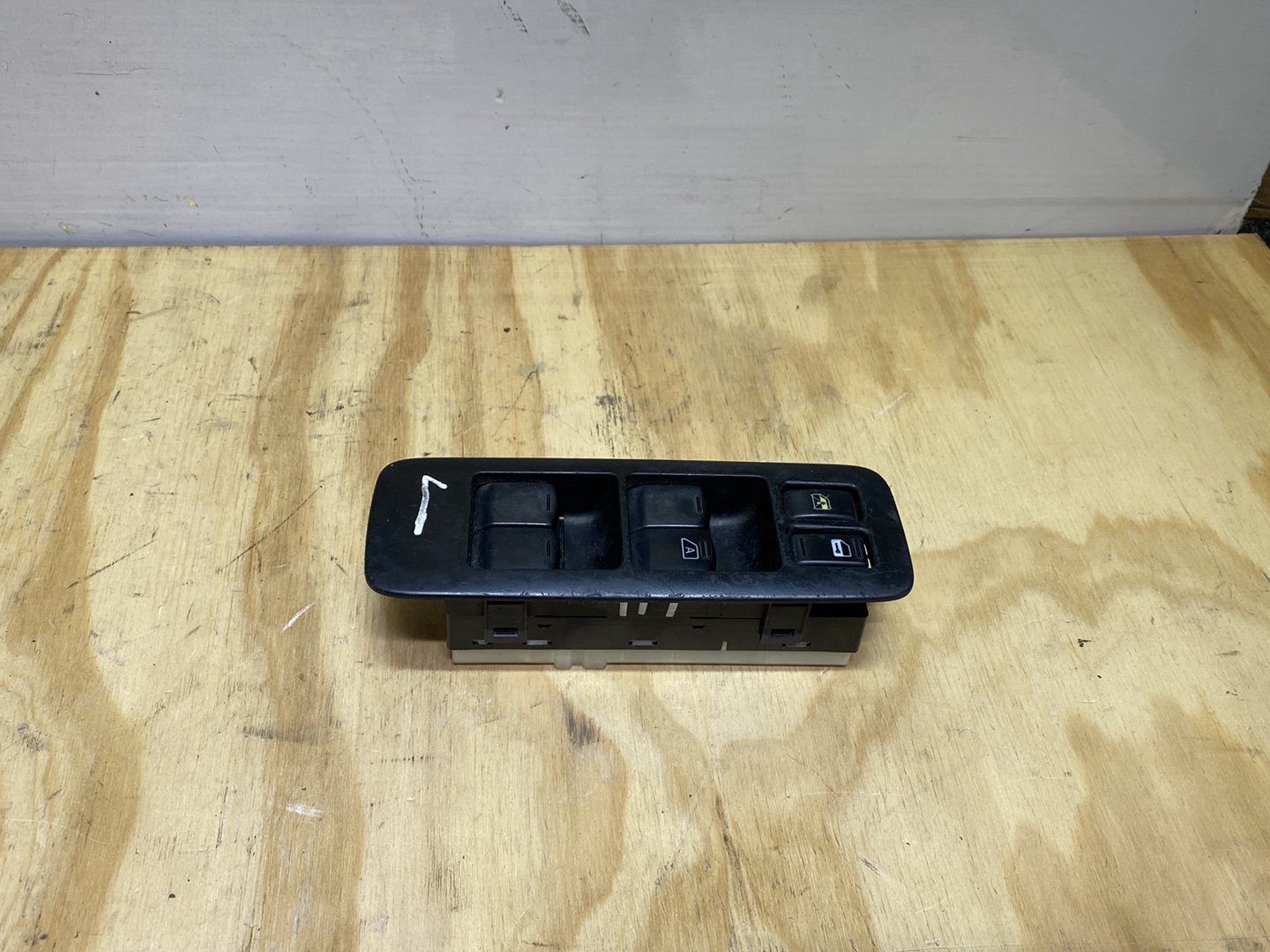 2008 Nissan Dualis KJ10 - Master Power Window Switch