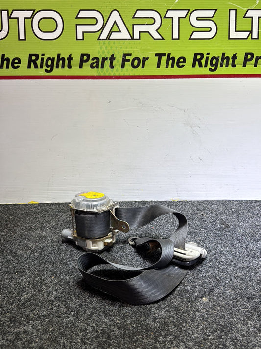 2001 Toyota Allex- Left Front Seat Belt PN: Model No 7K4160-P