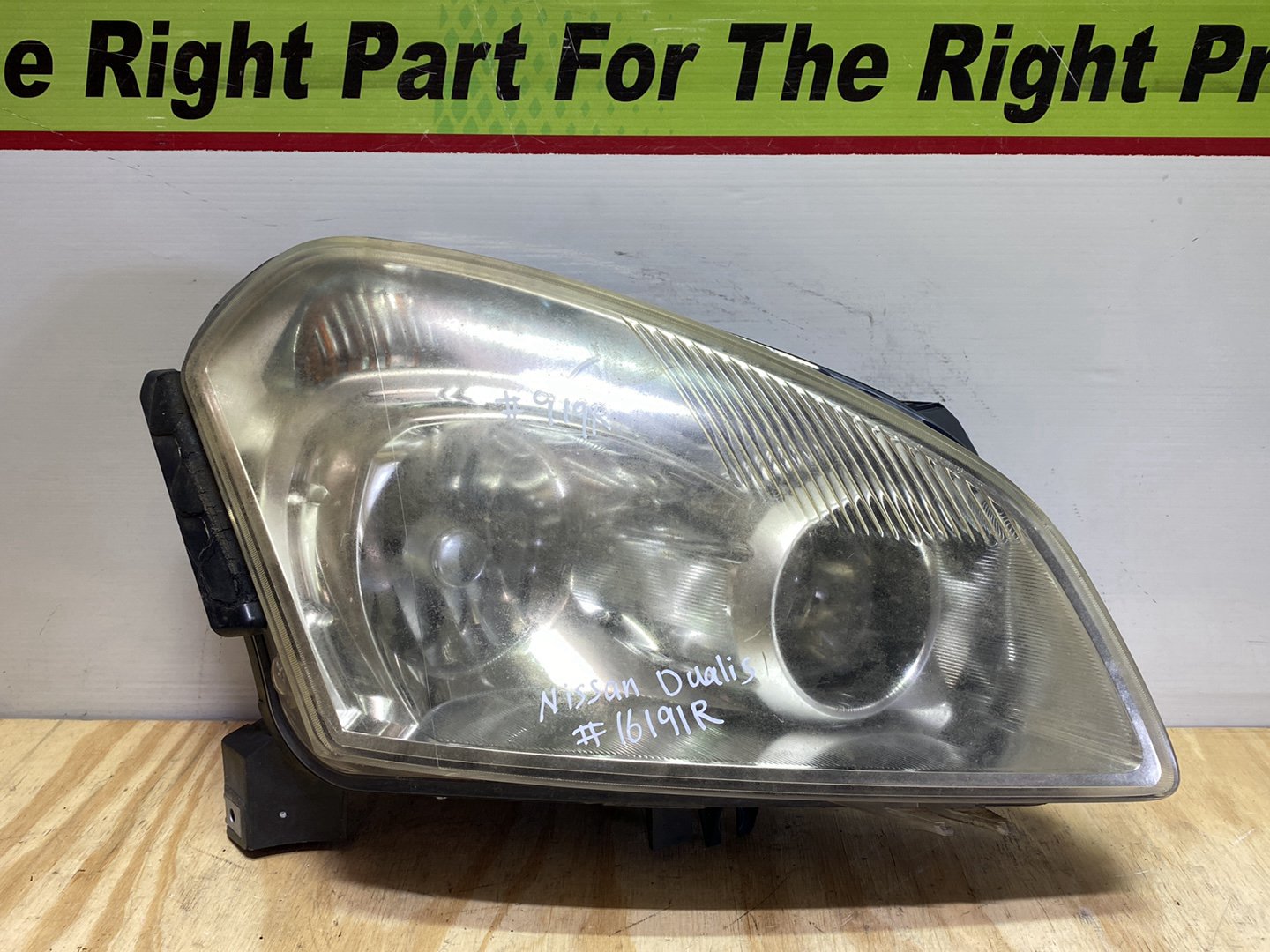 2008 Nissan Dualis KJ10 - Right Headlight PN: see photo