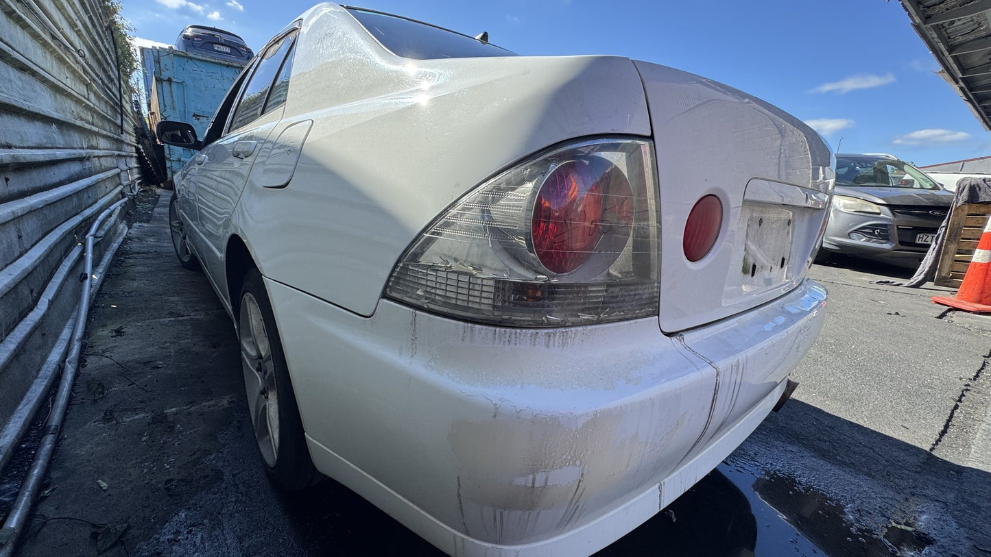 1999 Toyota Altezza RS200 GXE10 Dismantling For Parts