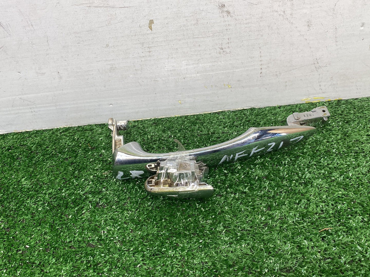 2011 Nissan Fuga - Left Rear Door Exterior Handle PN: 826401BA0A