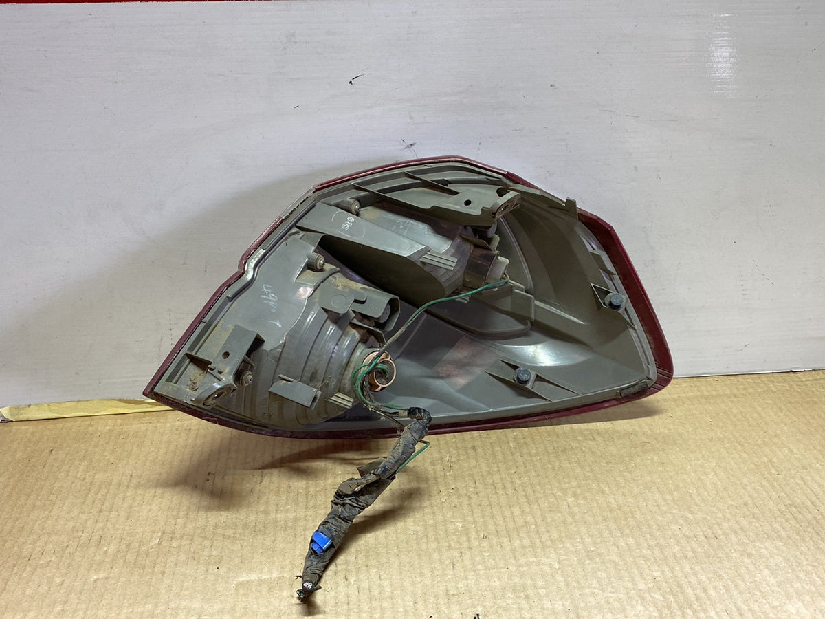 2006 Subaru Legacy BP - Left Taillight LENS: KOITO 220-20952/ PN: 84201AG332