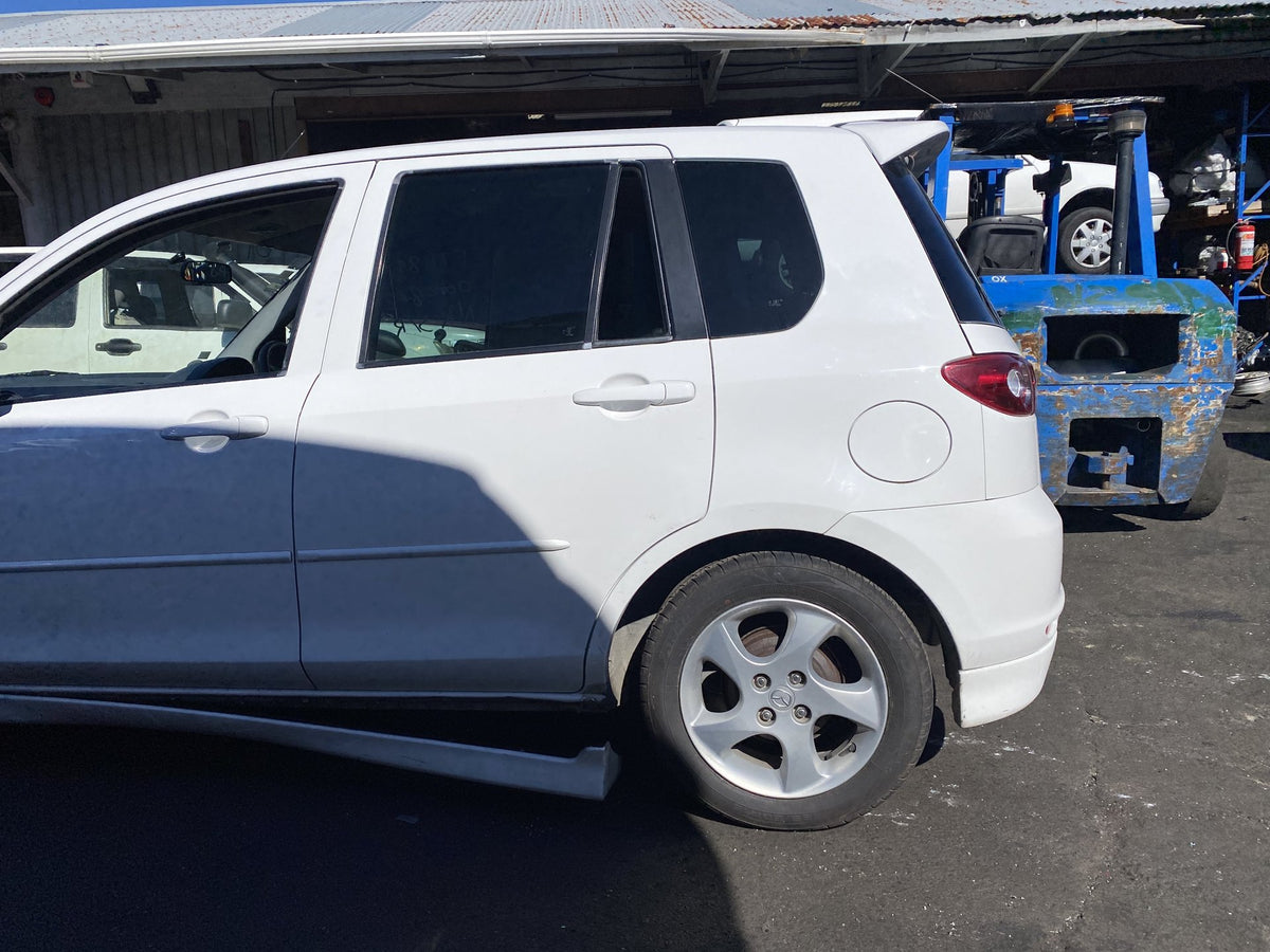 2003 Mazda Demio DY5W  Dismantling For Parts