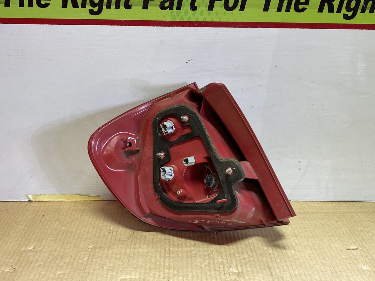 2006 Mazda Verisa DC5W - Right Taillight PN: P4417
