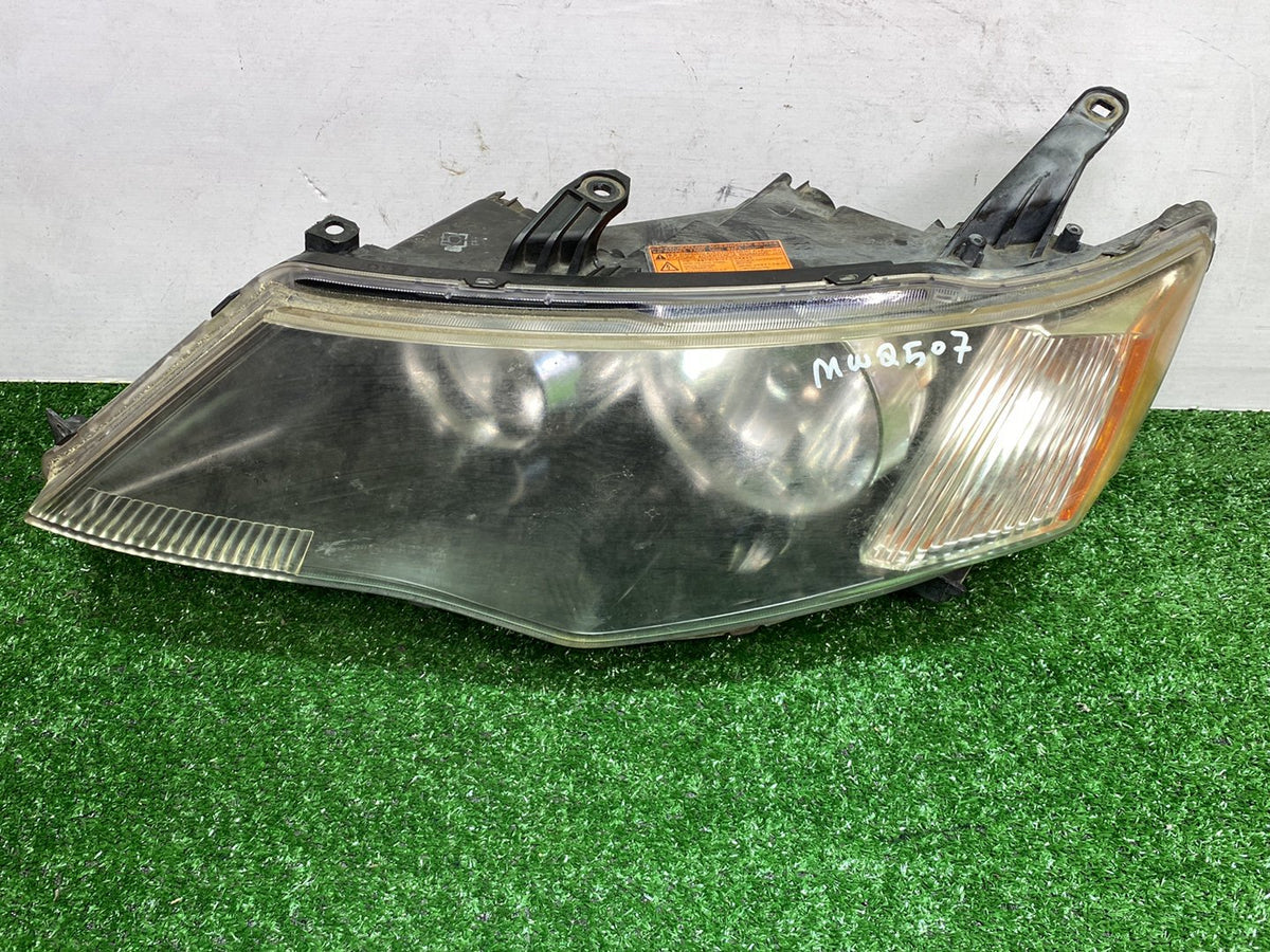 2010 Mitsubishi Outlander - Left Headlight PN: STANLEY P5585